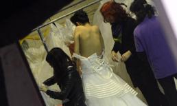 Hợp đồng thân xác nhộn nhịp sau sàn diễn 