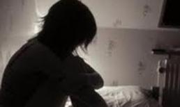 'Thế chấp' bạn gái vì không có tiền trả khách sạn