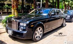 Cặp đôi Rolls-Royce Phantom rồng biển gần giống nhau lên "báo Tây"