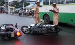 Tử vong vì gương chiếu hậu đâm vào cổ