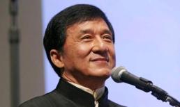 Đạo diễn tiết lộ Thành Long 'đổi đời' nhờ cắt mí