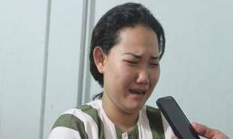 "Bảo mẫu" đạp chết em bé 1 tuổi khóc nức nở trong trại tạm giam