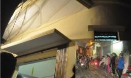 Hà Nội: Phát hiện mẹ thắt cổ tự tử ở tầng 4