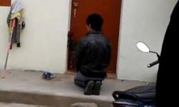 Nam nhi quỳ gối cầu xin người yêu, dân mạng dậy sóng