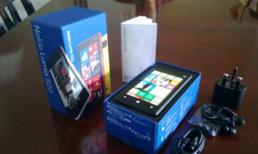 7 smartphone siêu mất giá trong năm 2013