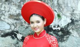 Hoa khôi Phương Thảo khoe vẻ đẹp hiền dịu