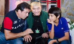 Yanbi tíu tít bên bố và em trai Andrea ngay sau "tin đồn bạo lực"