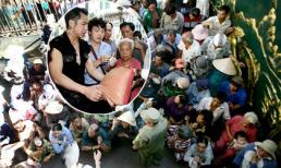 Trăm người chen chân trước nhà Ngọc Sơn