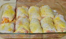 Cuối tuần làm món lạ: Thịt gà cuộn cơm