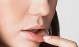 Làm gì khi bị loét miệng?