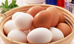 Vì sao không nên cất trứng ở cửa tủ lạnh?