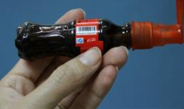 Coca-Cola mini giá 2.000 đồng/chai tại trường học Hà Nội