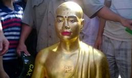 Sư trụ trì thay tượng Phật cổ bằng tượng mình