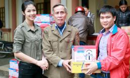 Ngọc Hân làm từ thiện tại quê hương Đại tướng Võ Nguyên Giáp