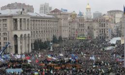 Cận cảnh cuộc biểu tình đang gây chấn động tại Ukraine