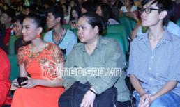 Trương Thị May dắt theo mẹ và em trai tham dự sự kiện