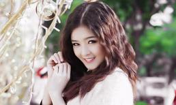 Hot girl Lilly Luta một mình đón giáng sinh