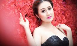 Mc Kim Trang- Khoe vẻ đẹp trước thế giới hoa