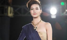 HH Thùy Dung trở lại sàn catwalk sau thời gian dài vắng bóng
