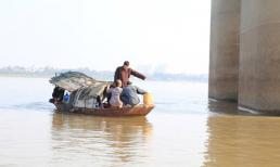 Vụ BS ném xác: 50 ngày chui cống, ngủ bờ tìm thi thể