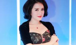 Lý Nhã Kỳ đẹp lạ với phong cách quý cô thập niên 50