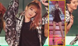 Park Bom nhảy sung tuột giày trên sân khấu