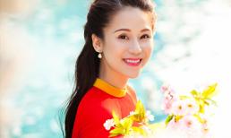 Thái Hà tuyệt sắc với áo dài du Xuân