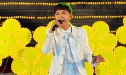 Long Nhật bảnh bao nam tính chào xuân