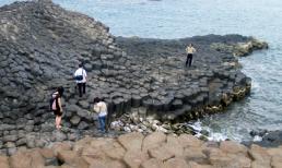 Chụp ảnh Tết, trượt chân rơi xuống biển mất tích