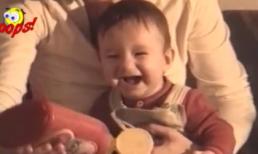 Cười "nổ bụng" với clip hài của bé