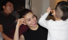 "Phát sốt" với ảnh Subeo khoe tóc cực "ngầu", chụp hình cho mẹ