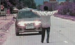 Đâm chết người chặn đầu xe xin tiền