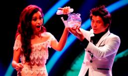 Nữ giám khảo Got Talent sung sướng ăn "quả lừa"