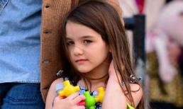 Suri Cruise được bảo vệ hơn siêu sao thế giới