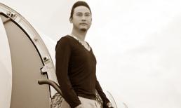 Võ Việt Chung tạo ấn tượng với vai trò người mẫu