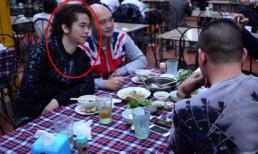 "Bắt quả tang" NTK Việt Michael "bù khú" với bạn bè