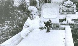 Những bức "ảnh ma" chấn động thế giới