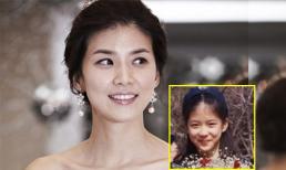 Lộ ảnh xinh như búp bê từ thuở bé của Lee Bo Young