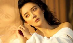 Cao Viên Viên trầm buồn dưới ánh chiều hoàng hôn