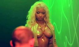 Nicki Minaj lại táo bạo khoe vòng 1 ngoại cỡ