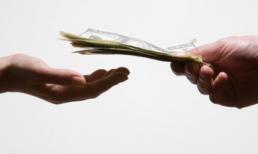 Tiền chồng ‘cho gái’ có đòi được không?