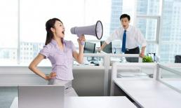 Chết khiếp vì bị gái ế đưa vào “tầm ngắm”