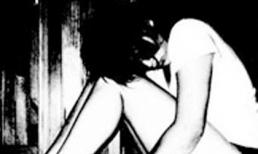 Dùng con trai làm 'mồi nhử' để cưỡng hiếp nhiều phụ nữ trẻ