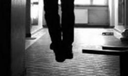 Hạt phó kiểm lâm chết trong tư thế treo cổ