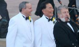 8 cặp đôi đồng tính hạnh phúc ở Hollywood