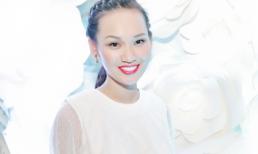 Tống Diệu Hằng diện túi Dior đi dự dạ tiệc trắng