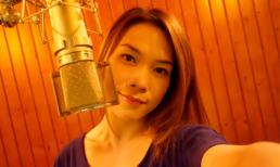 Mỹ Tâm khoe mặt mộc trong bìa album mới