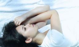 Anh làm cả tôi và cô ấy có bầu