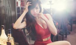 Hotgirl Mai Thỏ khoe "trọn bộ đường cong" trong quán cafe