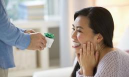 Bất bình của một quý ông vì một năm toàn "Ngày của vợ"